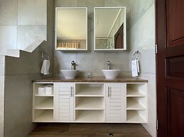 VallonEnd Beach Front Villa