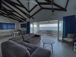 VallonEnd Beach Front Villa