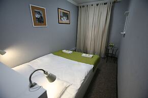 Cheers Hotel - Hostel