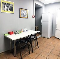 Cheers Hotel - Hostel