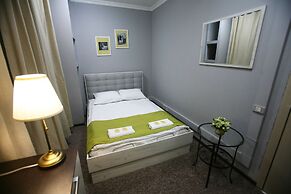 Cheers Hotel - Hostel