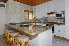 San Lameer Villa Rentals 10304