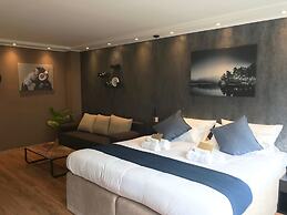 Mike's Four - Hostel