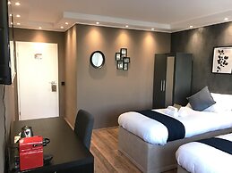 Mike's Four - Hostel