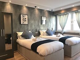 Mike's Four - Hostel