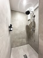 Mike's Four - Hostel