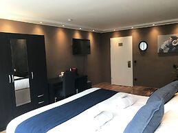 Mike's Four - Hostel