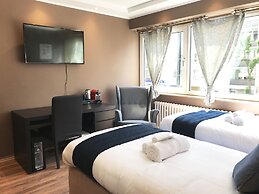 Mike's Four - Hostel