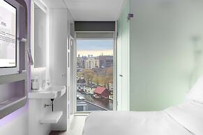 YOTEL Amsterdam