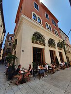 The Suites at Central Split