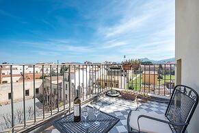 Palazzo Castrofilippo Apartment with 2 terraces by Wonderful Italy