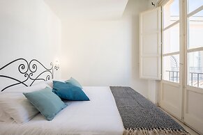 Palazzo Castrofilippo Apartment with 2 terraces by Wonderful Italy