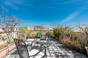 Palazzo Castrofilippo Apartment with 2 terraces by Wonderful Italy