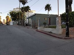 De Alamo Hostile - Hostel