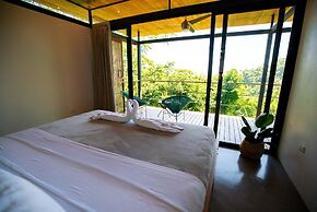 The Green House - Santa Teresa