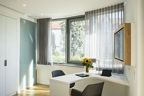 7 Hotel & Boardinghouse