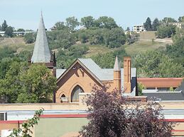 The Medicine Hat Villa