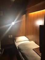 Onkel Inn Airport Sleepbox