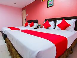 OYO 11343 Hotel Putra Iskandar