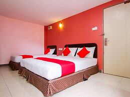 OYO 11343 Hotel Putra Iskandar