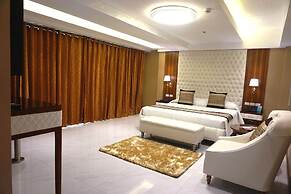 Central Park Reef Resort