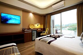 Central Park Reef Resort