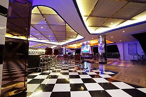 Central Park Reef Resort