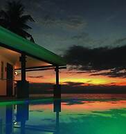 Alegria Water Front Beach House