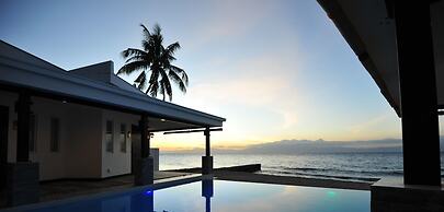 Alegria Water Front Beach House