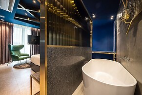 Hotel the Castle Sincheon