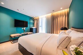 Hotel the Castle Sincheon