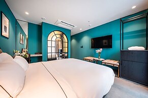 Hotel the Castle Sincheon