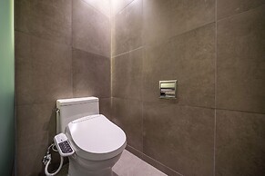 Hotel the Castle Sincheon