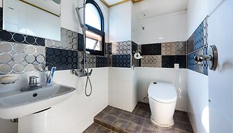 Tongyeong Honey Spa Pension