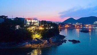 Tongyeong Honey Spa Pension