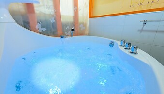 Tongyeong Honey Spa Pension