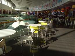 Scenic Valley Apartment