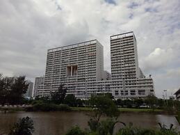 Scenic Valley Apartment