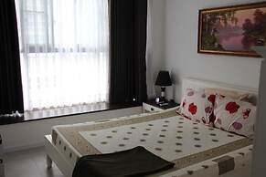 Scenic Valley Apartment