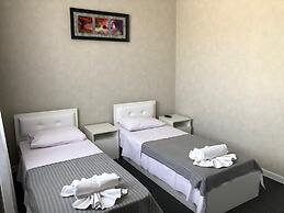 Medelean Hotel - Hostel