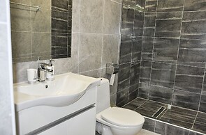Medelean Hotel - Hostel