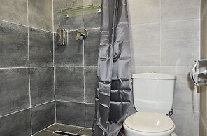 Medelean Hotel - Hostel