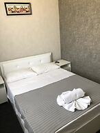 Medelean Hotel - Hostel