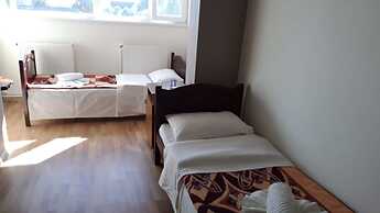 Medelean Hotel - Hostel