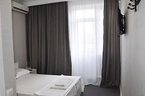 Medelean Hotel - Hostel