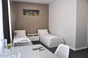 Medelean Hotel - Hostel
