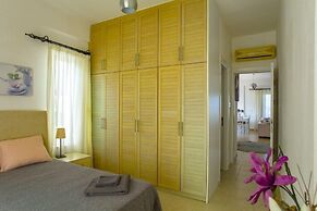 Turtle Bay Penthouse