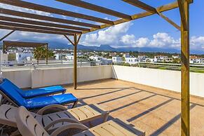 Turtle Bay Penthouse
