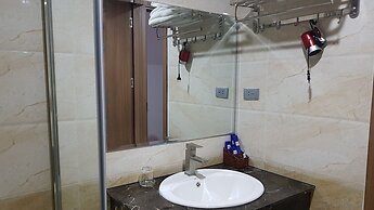 Lakeside Dailai Hotel