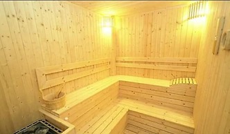 Lakeside Dailai Hotel